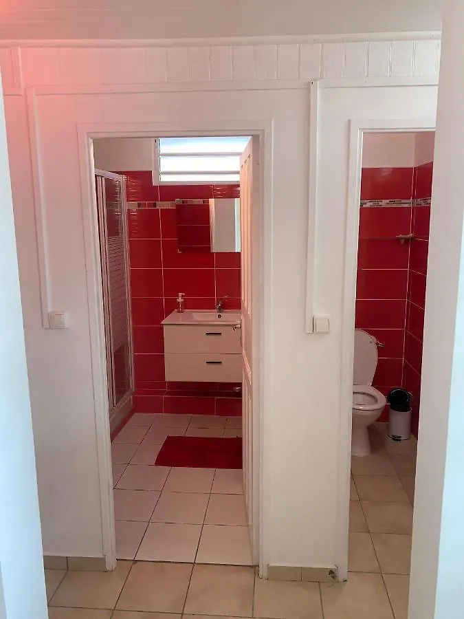 Case Rouge Les Abymes